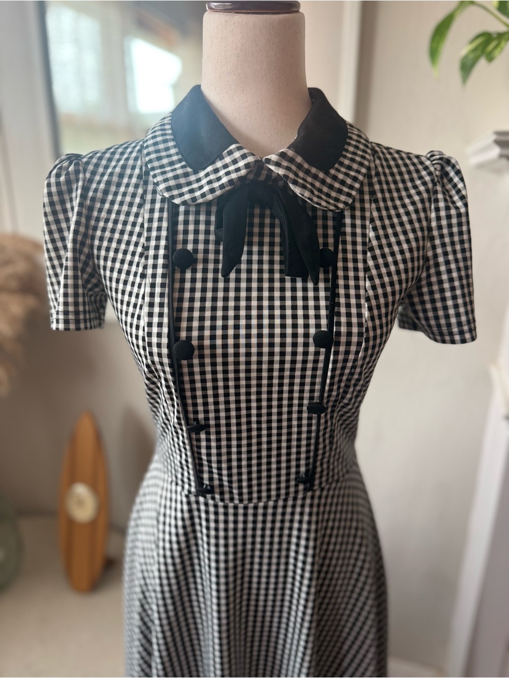 Source Unknown Black and White Gingham Midi Dress with Peter Pan Collar